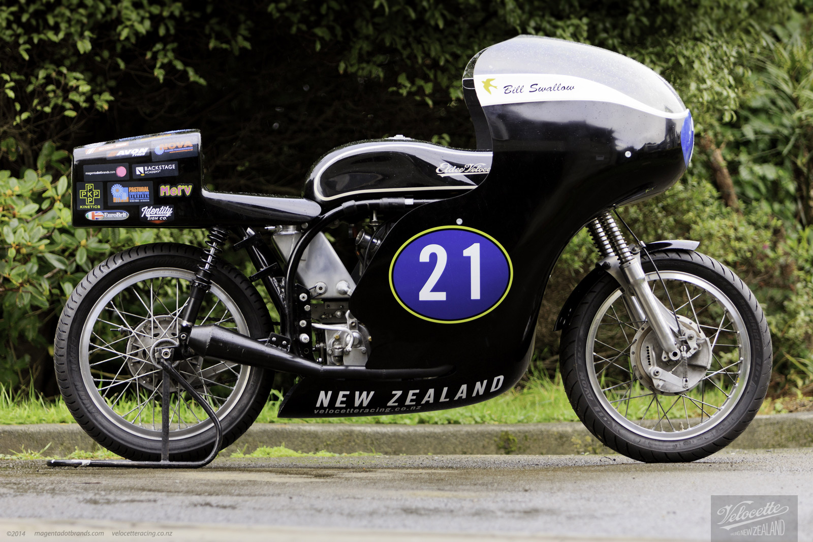 Nick Thomson, Eldee T.T., lightweight, Velocette special, side elevation, starboard side, petrol tank, new Eldee Velocette badge, carbon fibre petrol tank and fairing, rider, Bill Swallow, flying swallow mark, publicity photo, photographer, Shaun Waugh, MagentaDot Brands