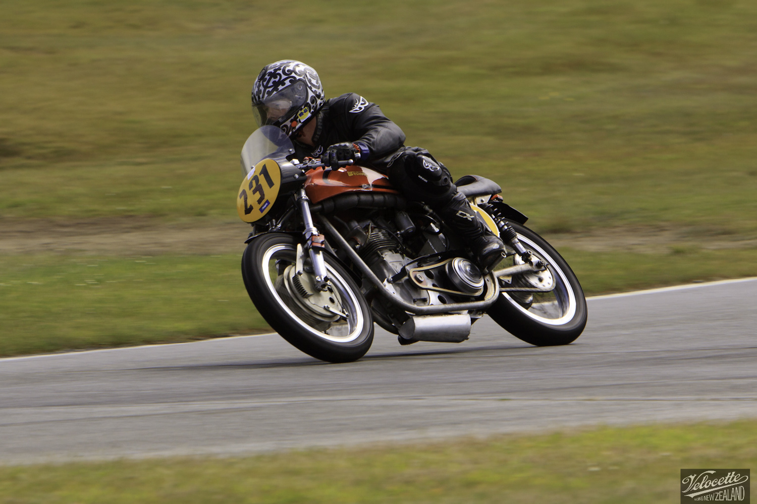 Burt Munro Challenge, Classic Motorcycle Racing, Cloud Craig-Smith, New Zealand, Post Classic Pre ’72, Rider 231, Teretonga Circuit races, Weston Weslake Norton Special 500